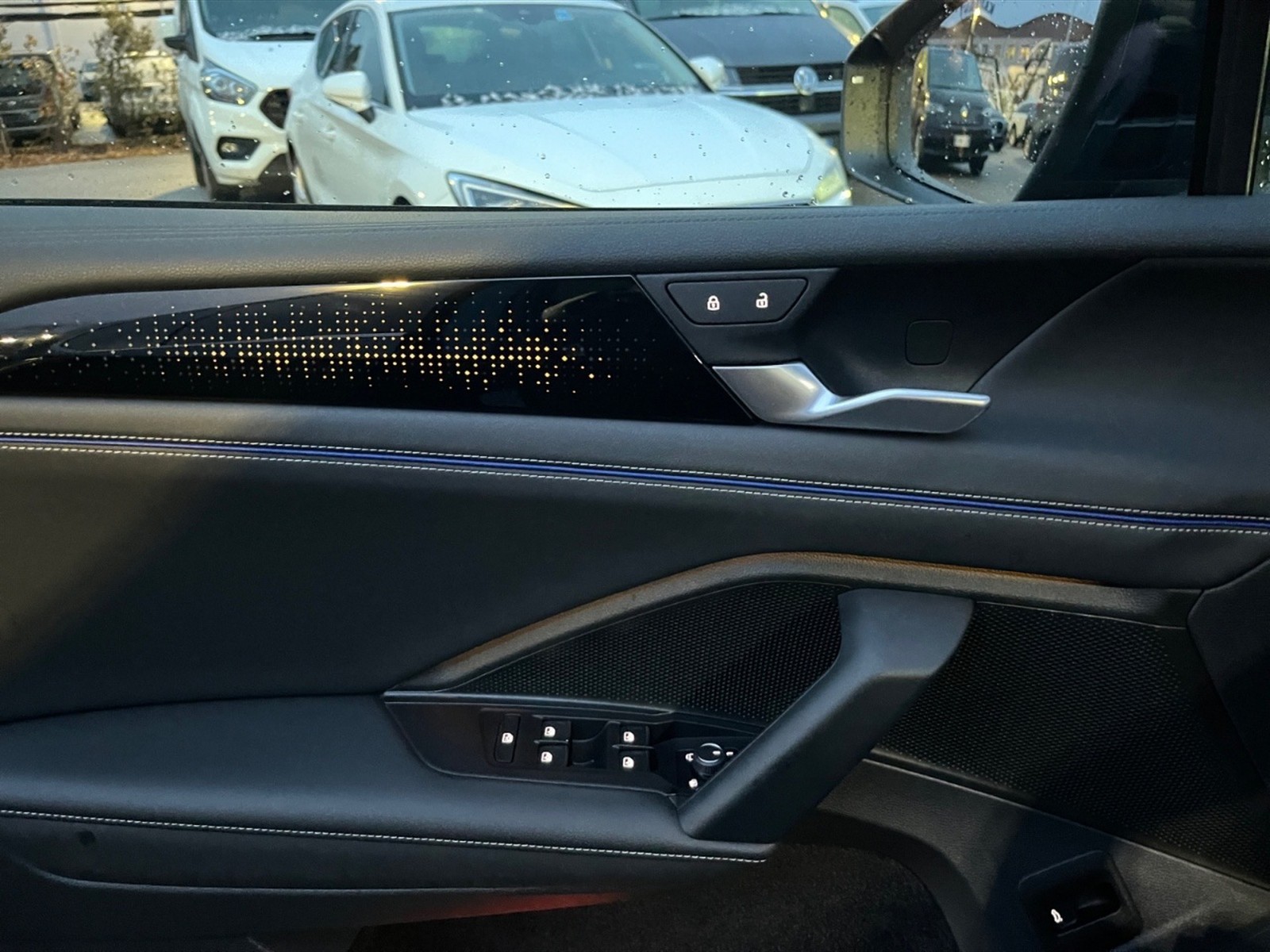 Volkswagen Tiguan 2.0 tdi r-line plus 4motion 193cv dsg - 26