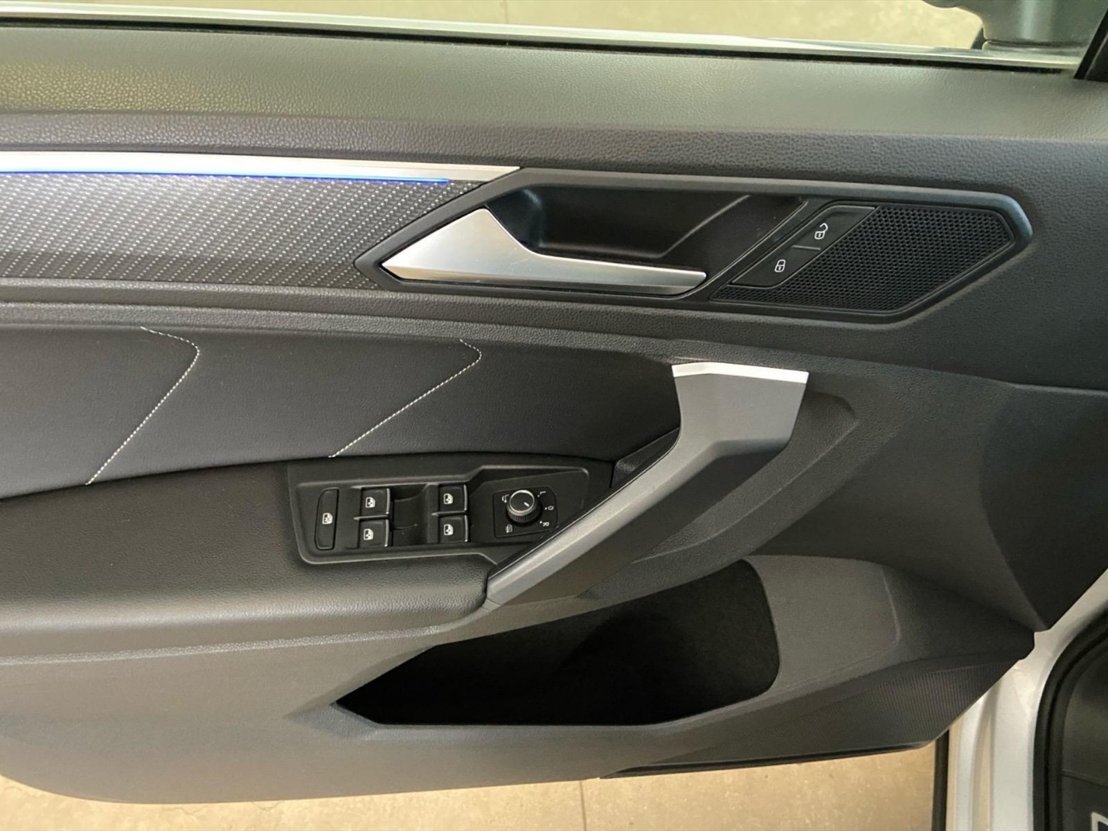 Volkswagen Tiguan 2.0 tdi r-line 4motion 200cv dsg - 13