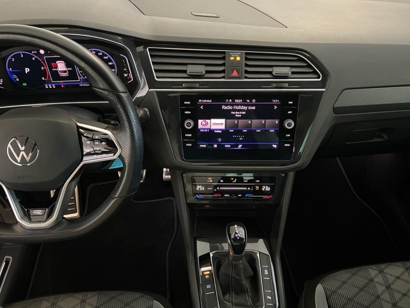 Volkswagen Tiguan 2.0 tdi r-line 4motion 200cv dsg - 18