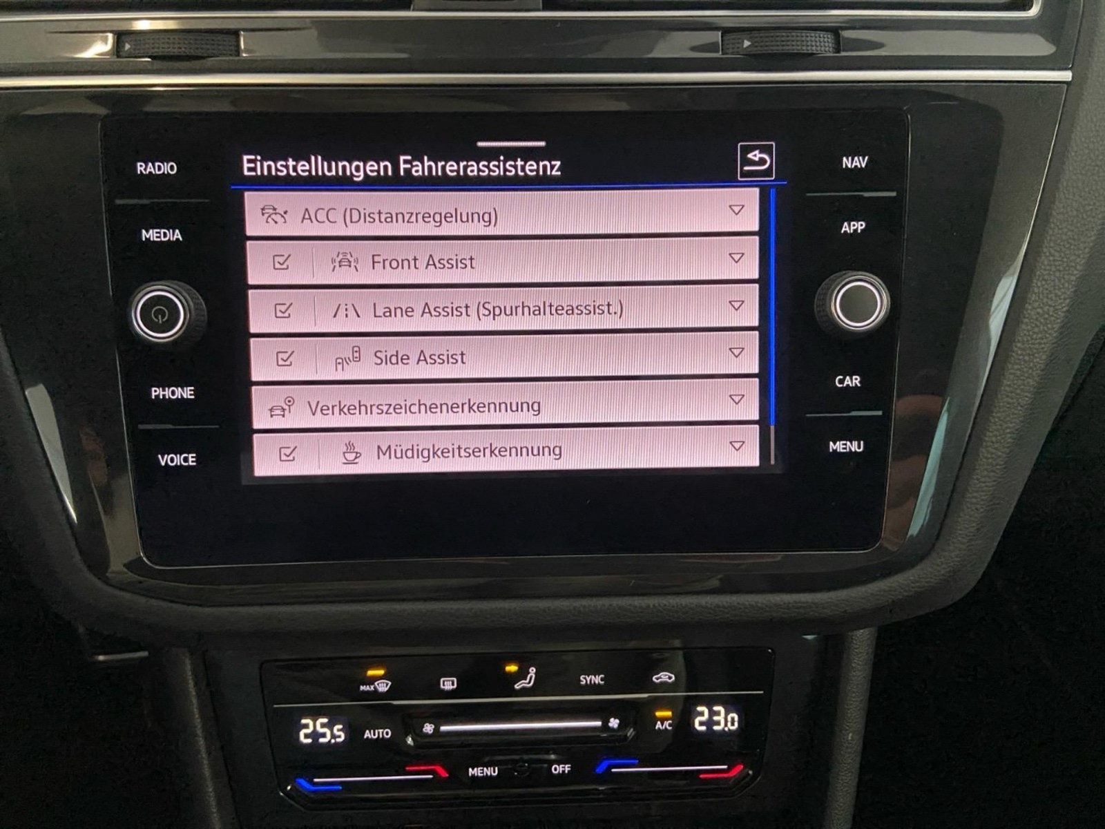 Volkswagen Tiguan 2.0 tdi r-line 4motion 200cv dsg - 21