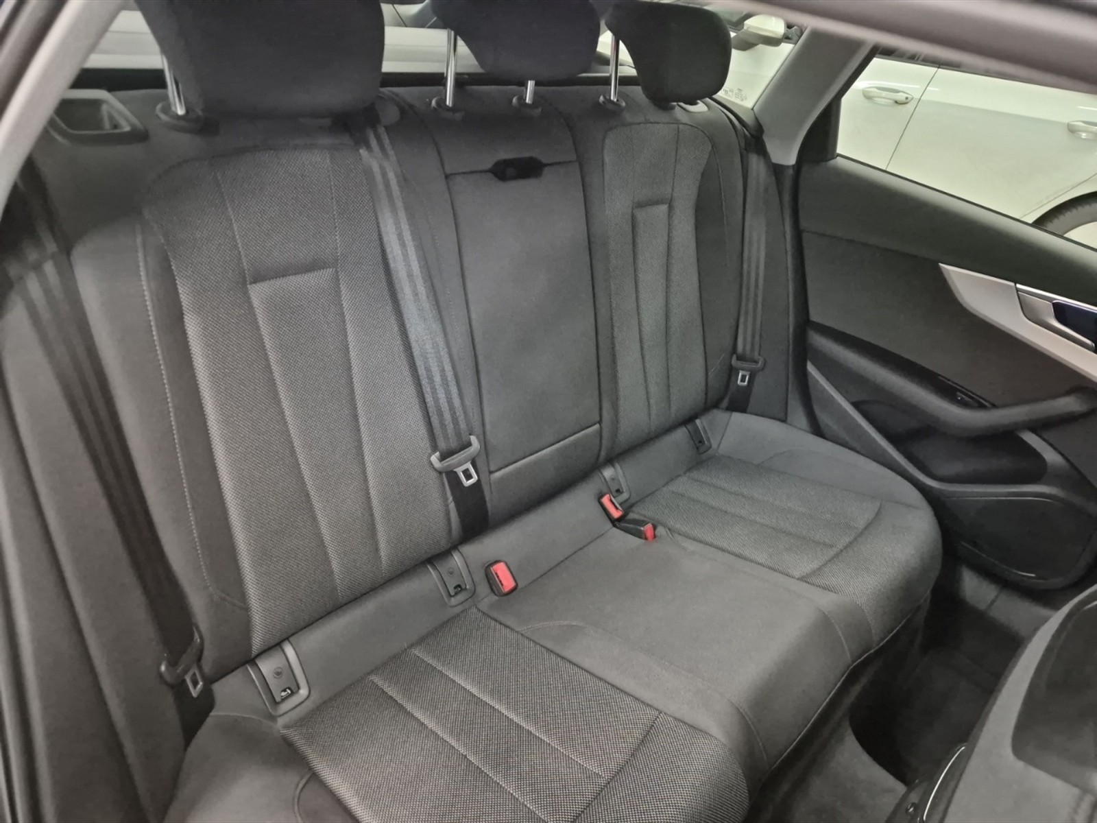 Audi A4 allroad allroad 40 2.0 tdi mhev business evolution quattro 204cv s-tronic - 9