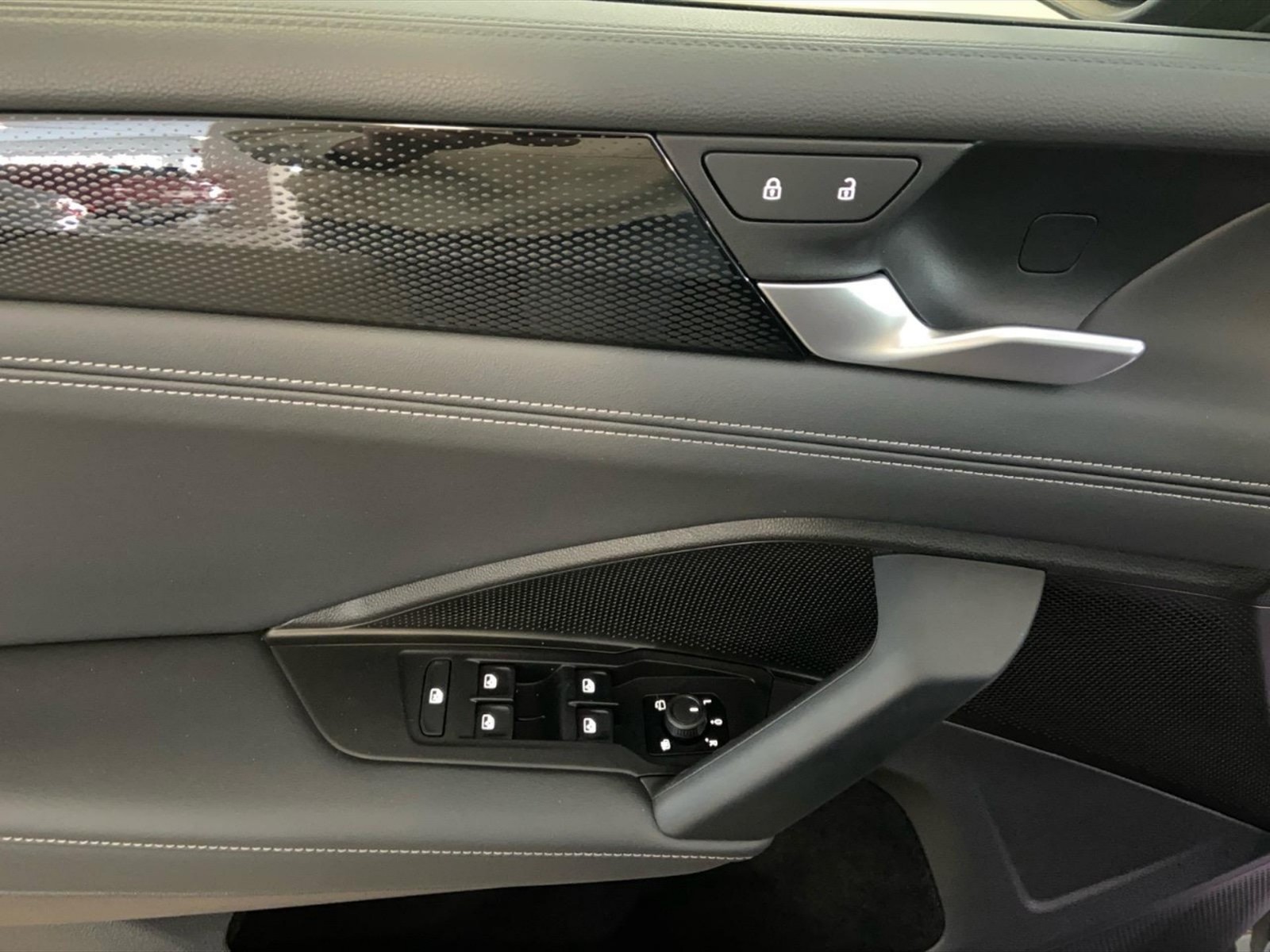 Volkswagen Tiguan 2.0 tdi life 150cv dsg - 14