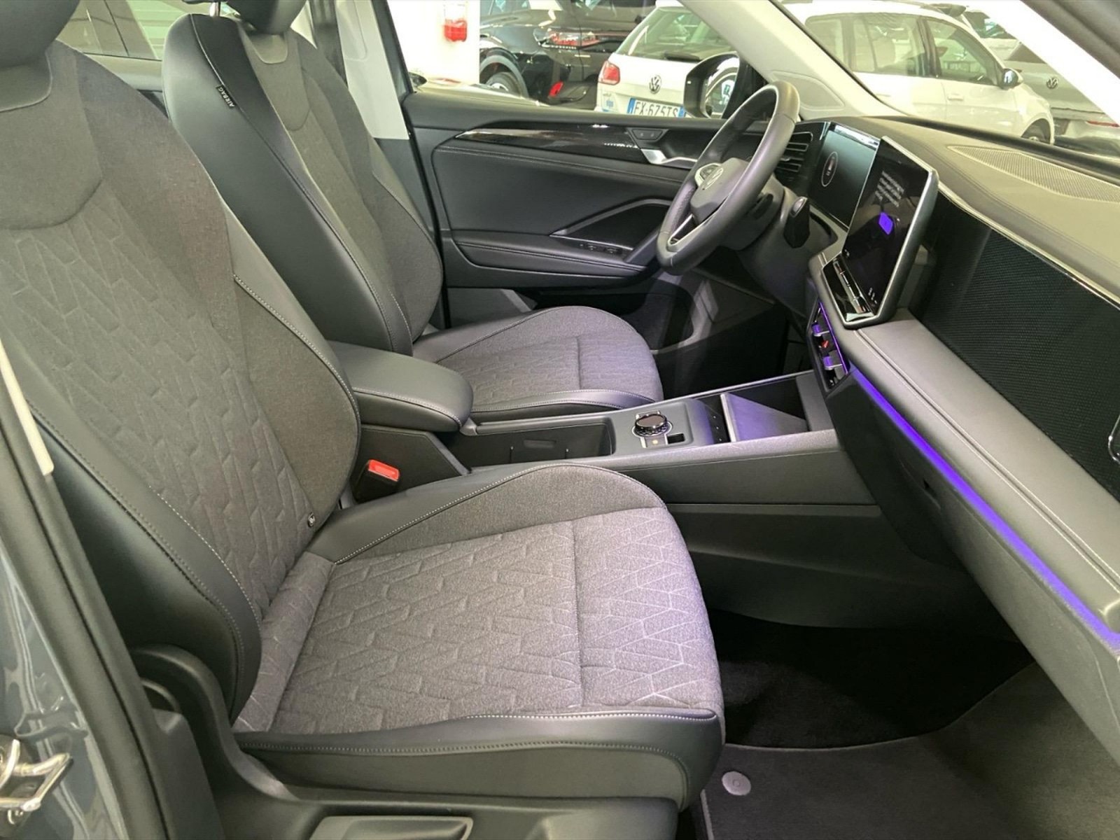 Volkswagen Tiguan 2.0 tdi life 150cv dsg - 9