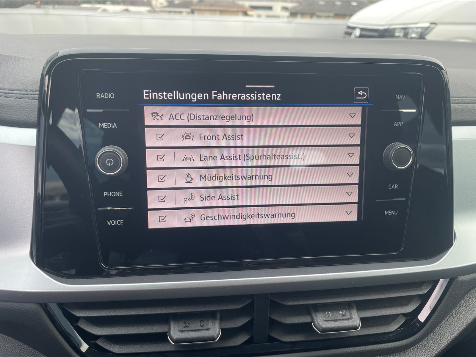 Volkswagen T-Roc 1.5 tsi life dsg - 15