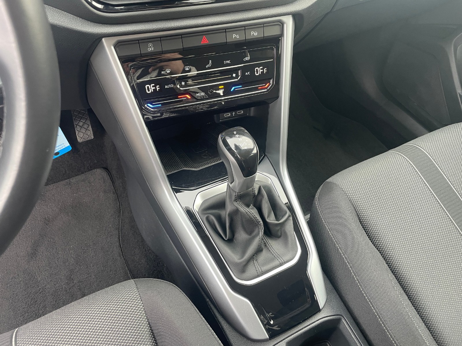 Volkswagen T-Roc 1.5 tsi life dsg - 17