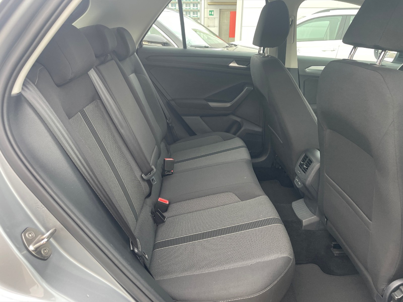 Volkswagen T-Roc 1.5 tsi life dsg - 10