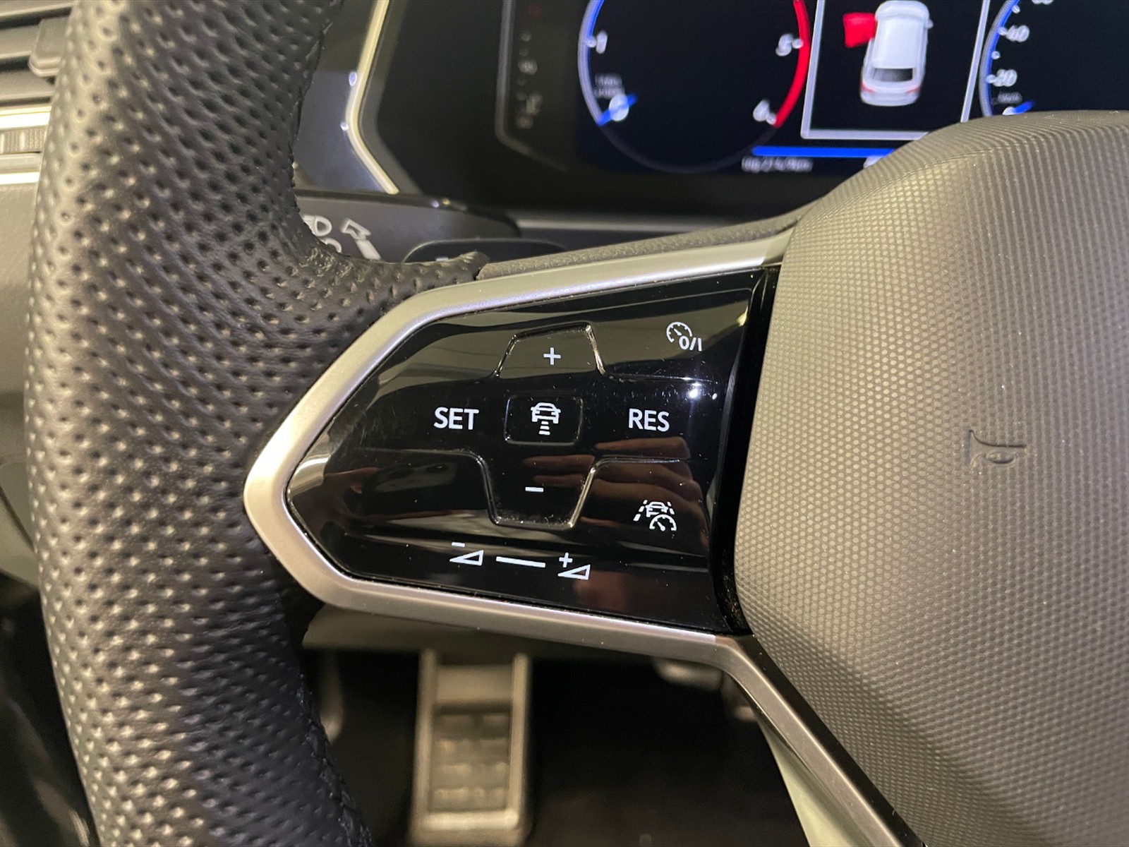 Volkswagen Tiguan 2.0 tdi r-line 4motion 150cv dsg - 18