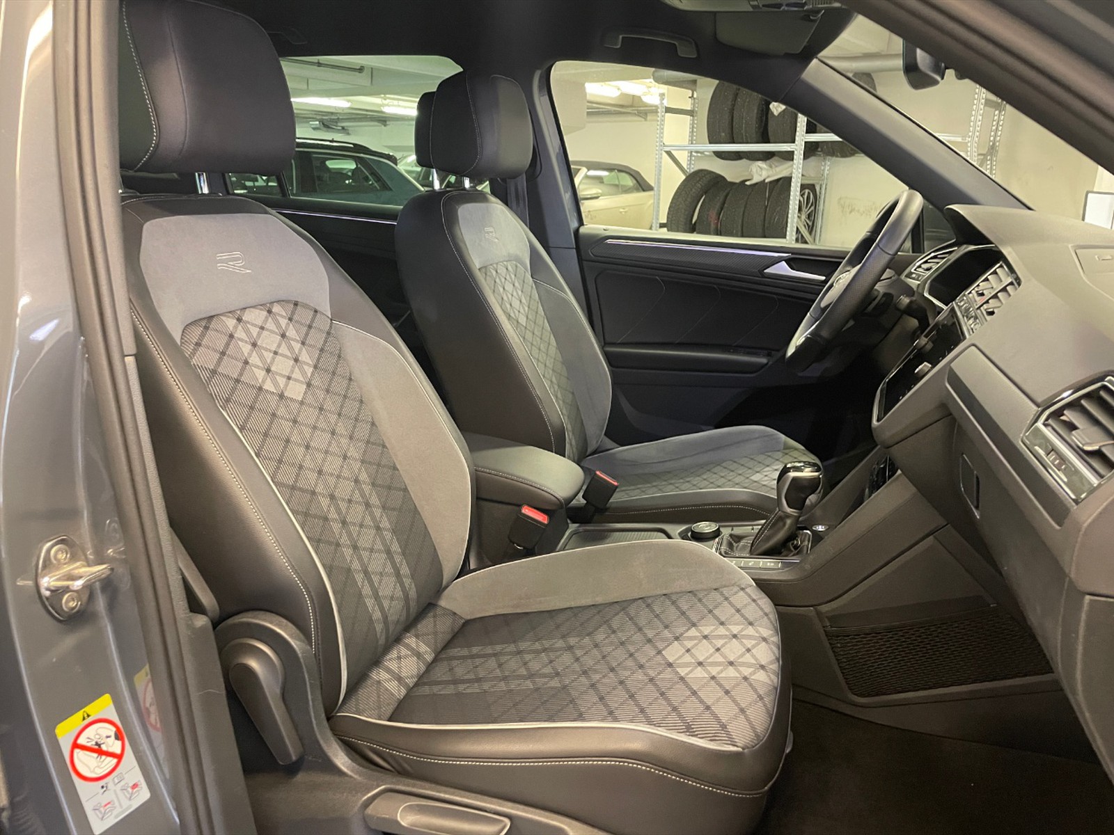 Volkswagen Tiguan 2.0 tdi r-line 4motion 150cv dsg - 9