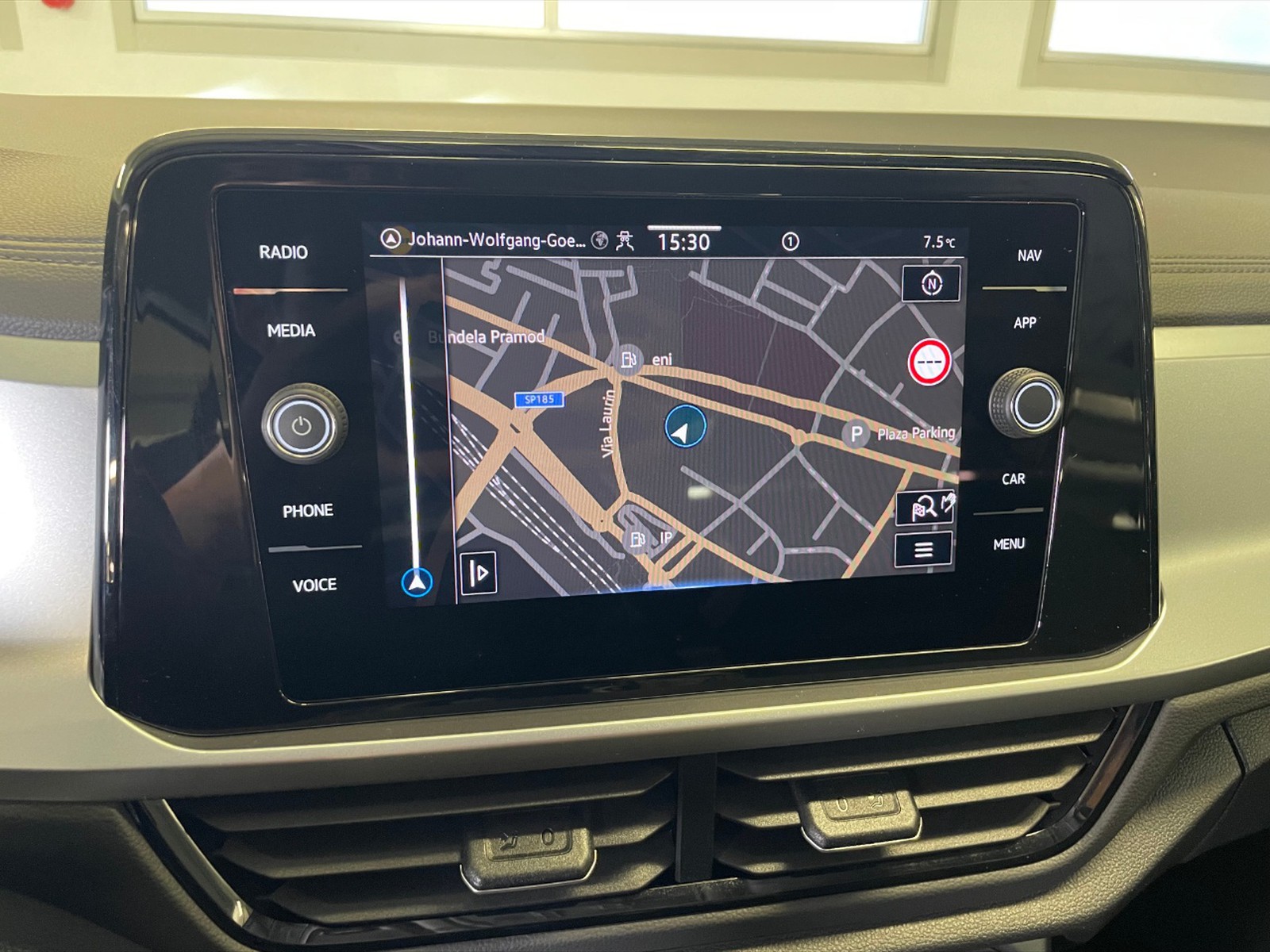 Volkswagen T-Roc 1.5 tsi life dsg - 13