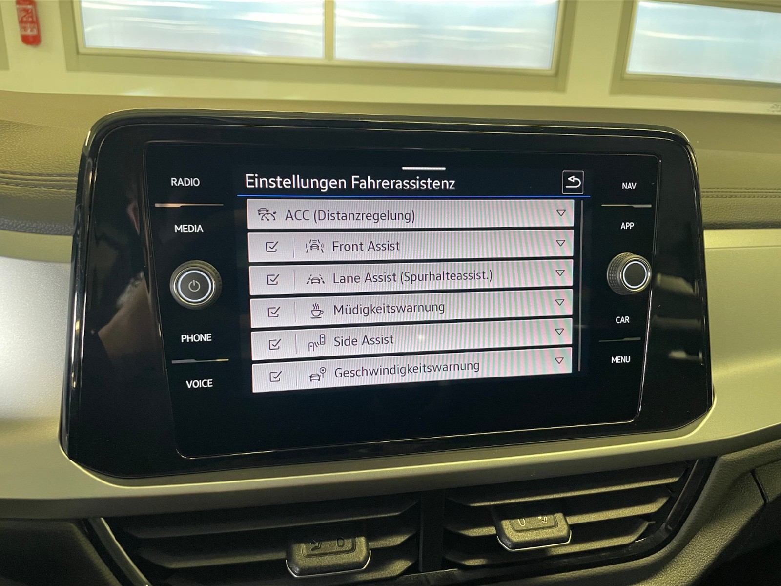 Volkswagen T-Roc 1.5 tsi life dsg - 14