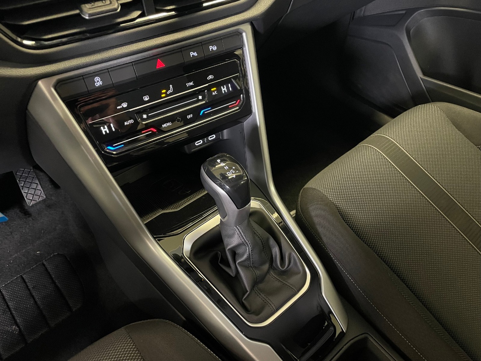 Volkswagen T-Roc 1.5 tsi life dsg - 19