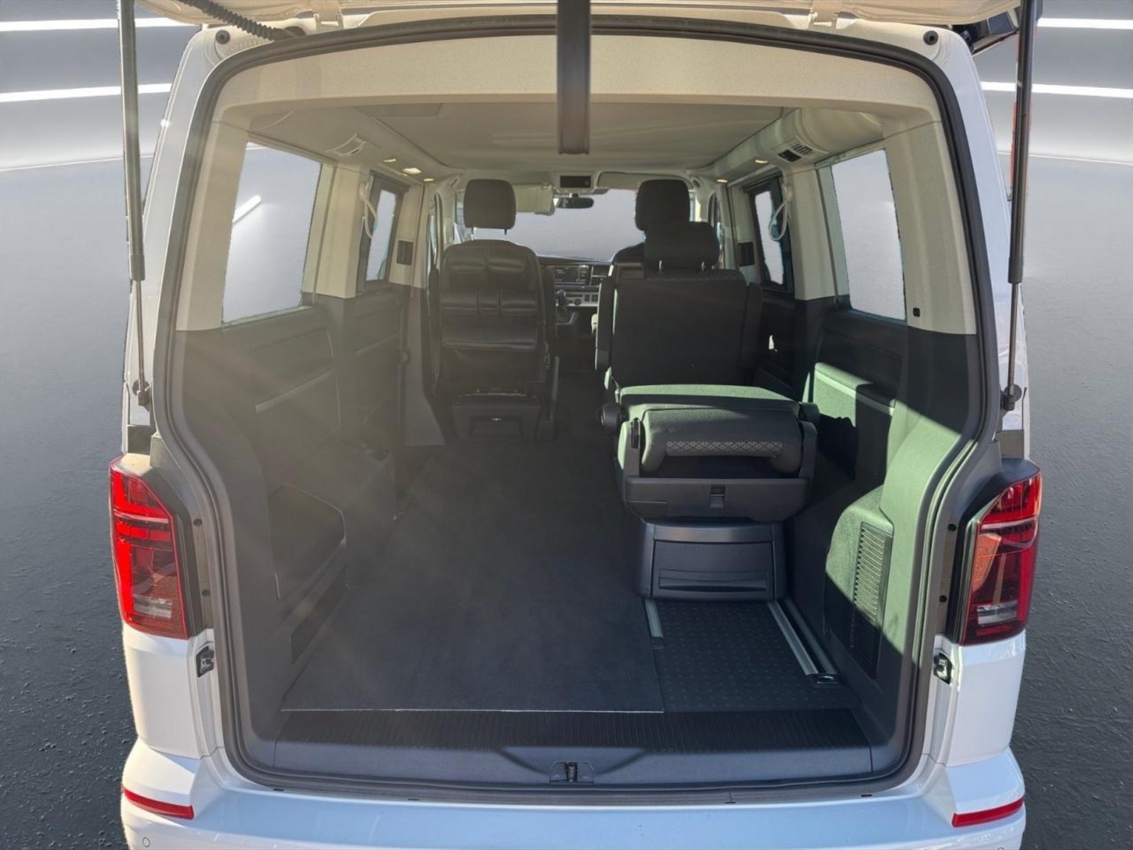 Volkswagen T6.1 California California 2.0 Tdi Beach Tour Edition 150cv DSG - 11