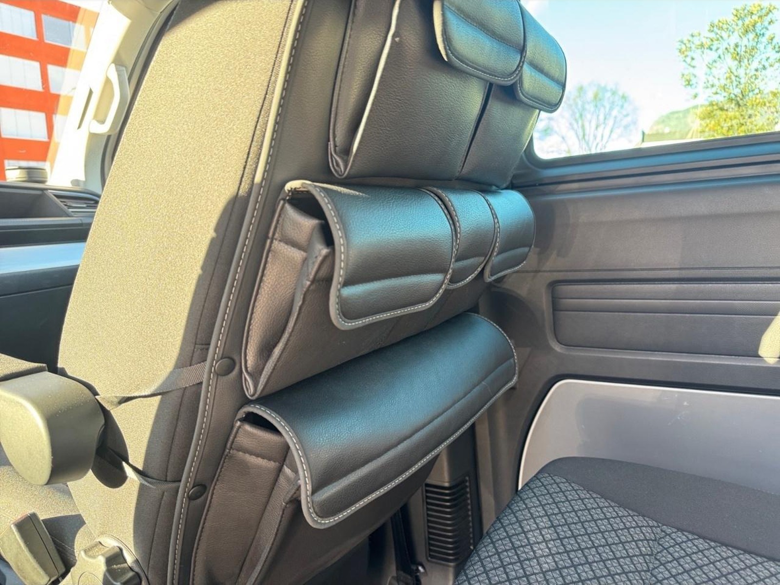 Volkswagen T6.1 California California 2.0 Tdi Beach Tour Edition 150cv DSG - 23