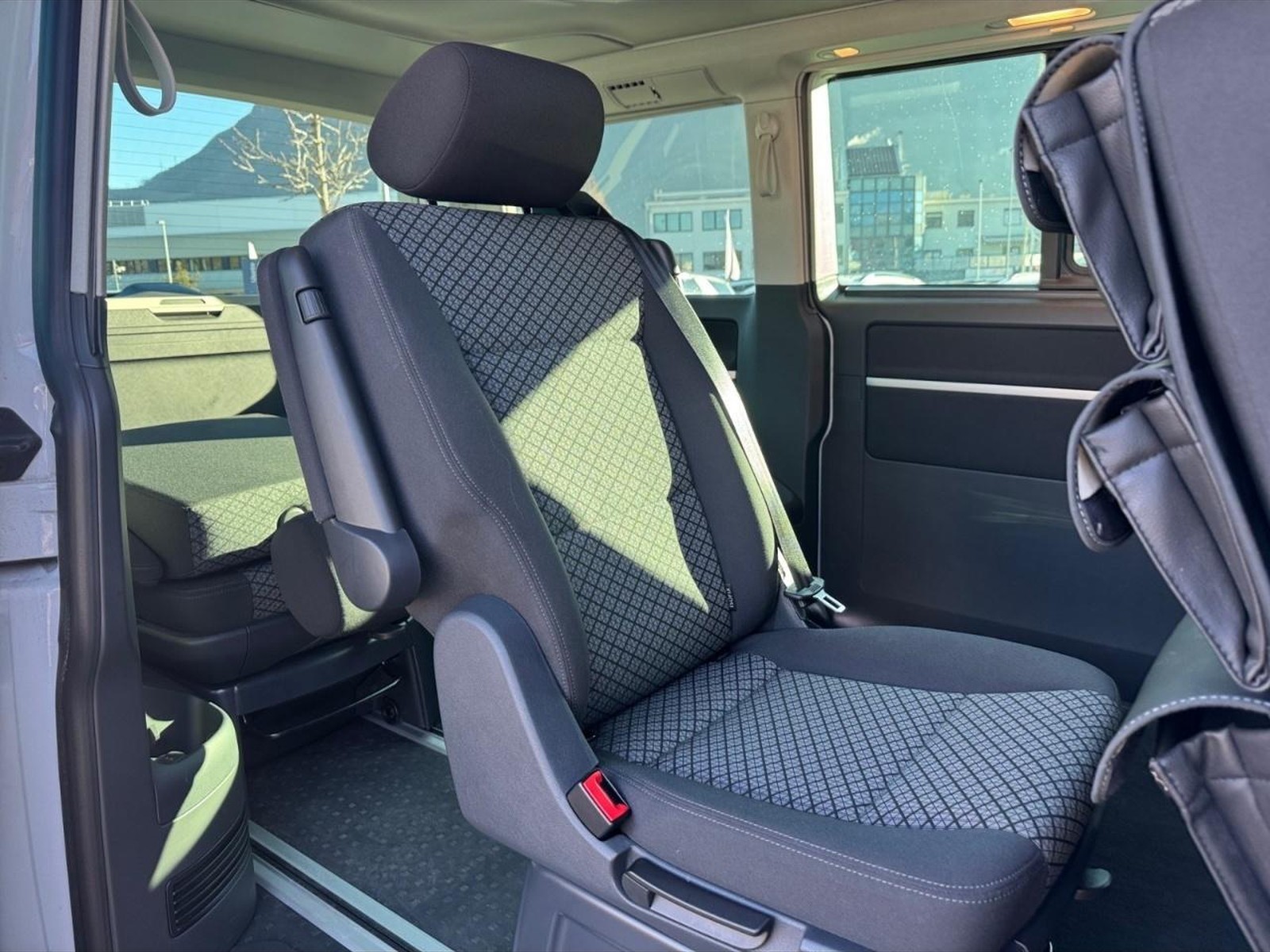 Volkswagen T6.1 California California 2.0 Tdi Beach Tour Edition 150cv DSG - 10