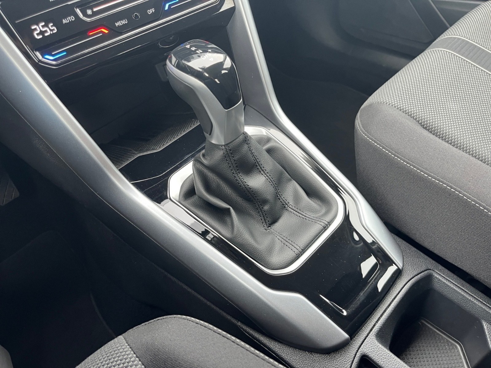 Volkswagen T-Roc 2.0 tdi life 150cv dsg - 23