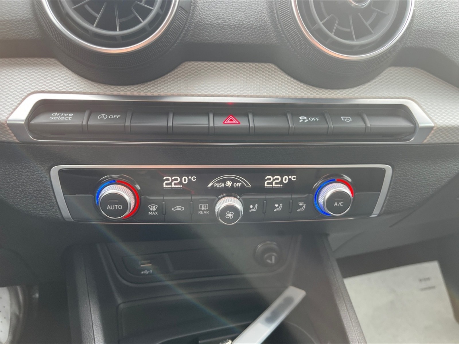 Audi Q2 35 2.0 tdi admired quattro s-tronic - 18