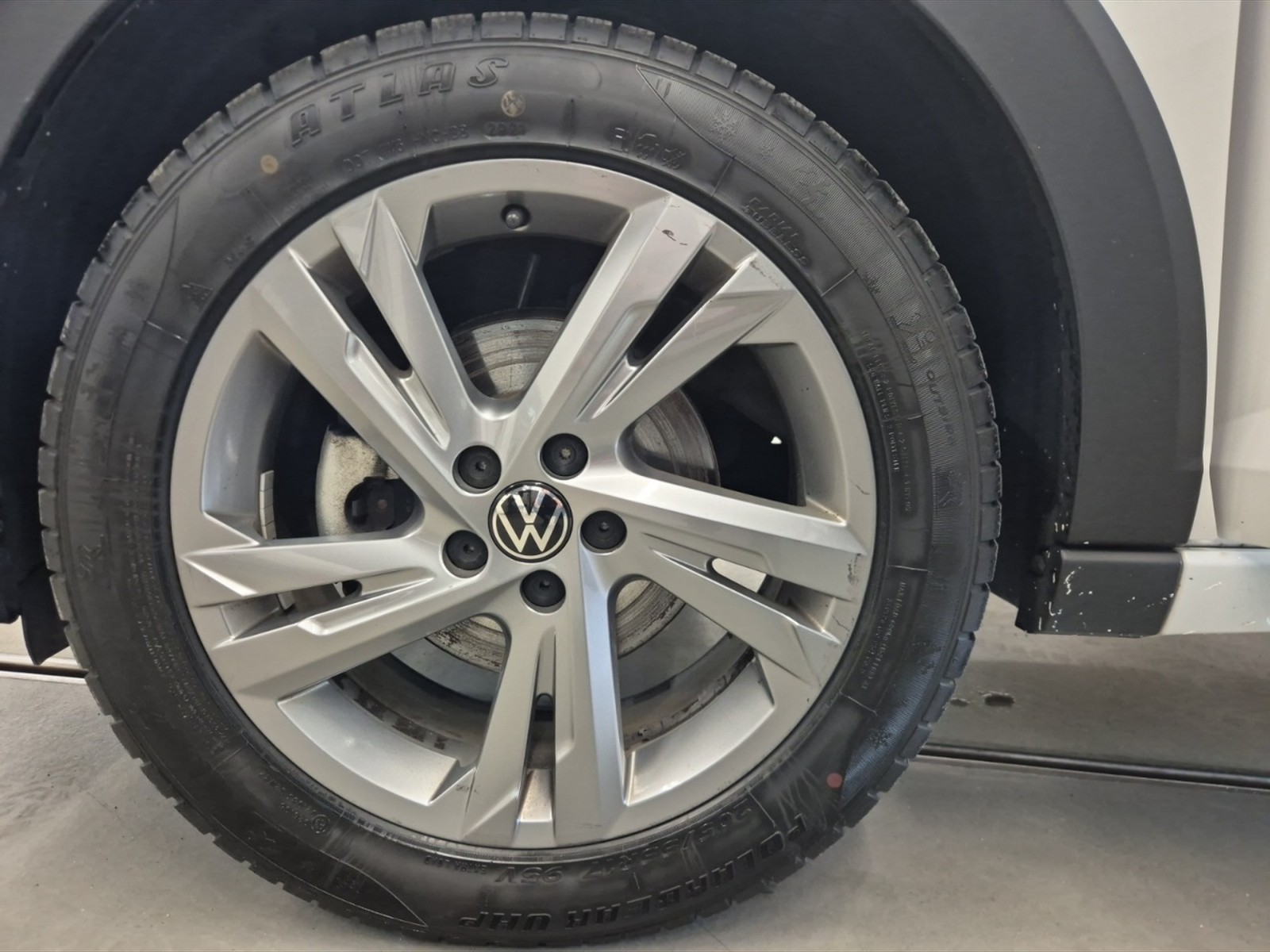 Volkswagen Taigo 1.0 TSI R-Line 110 CV, gancio traino - 23