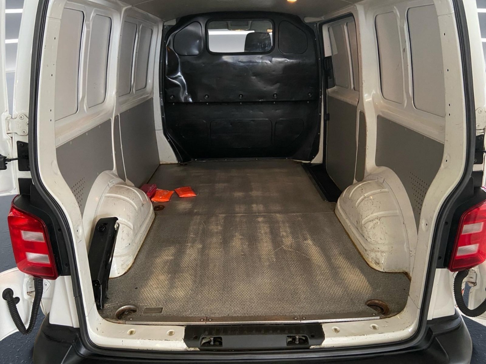 Volkswagen VIC T6 Transporter t6 28 2.0 tdi 102cv p.c. e6 - 12