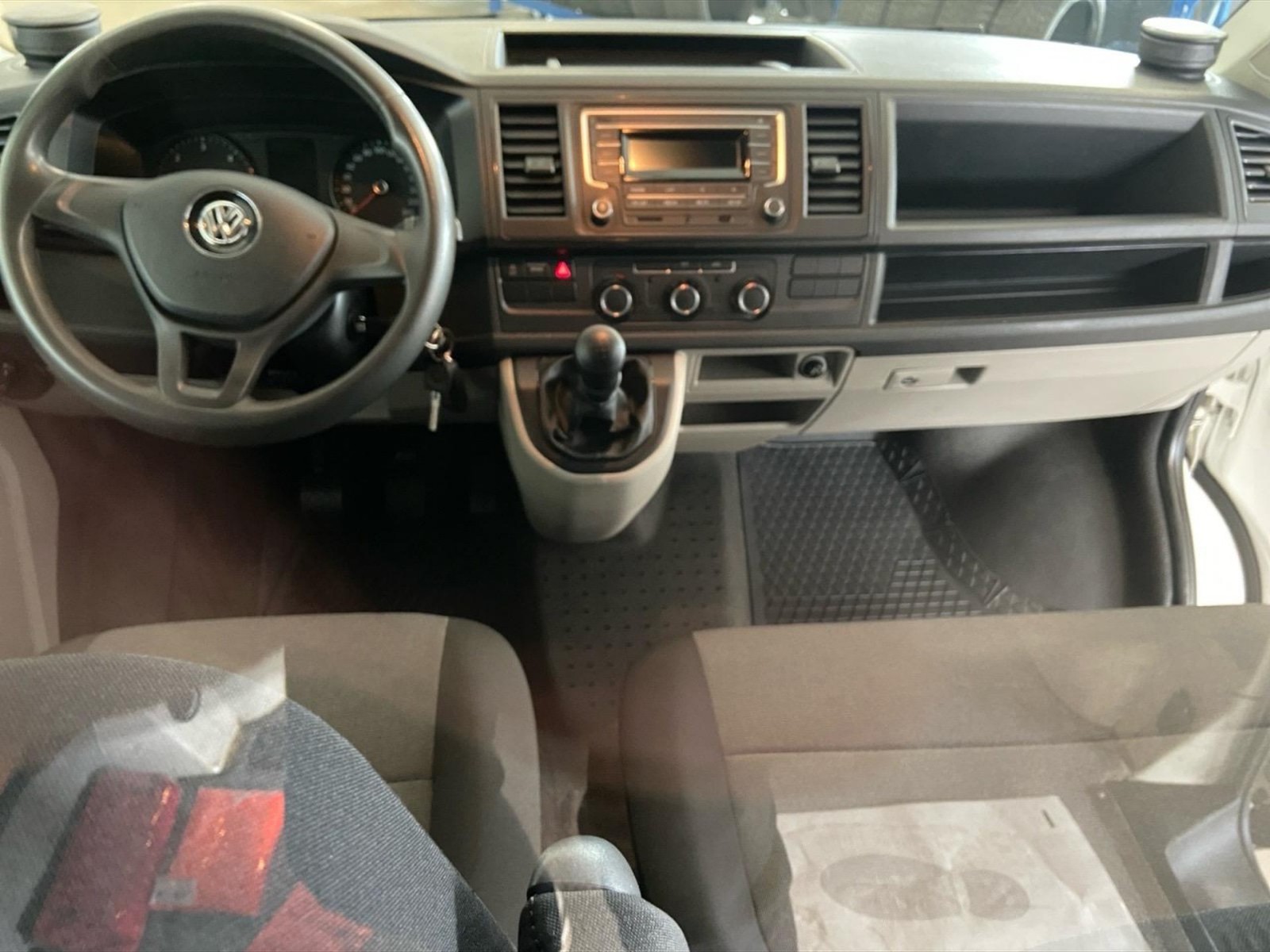 Volkswagen VIC T6 Transporter t6 28 2.0 tdi 102cv p.c. e6 - 7