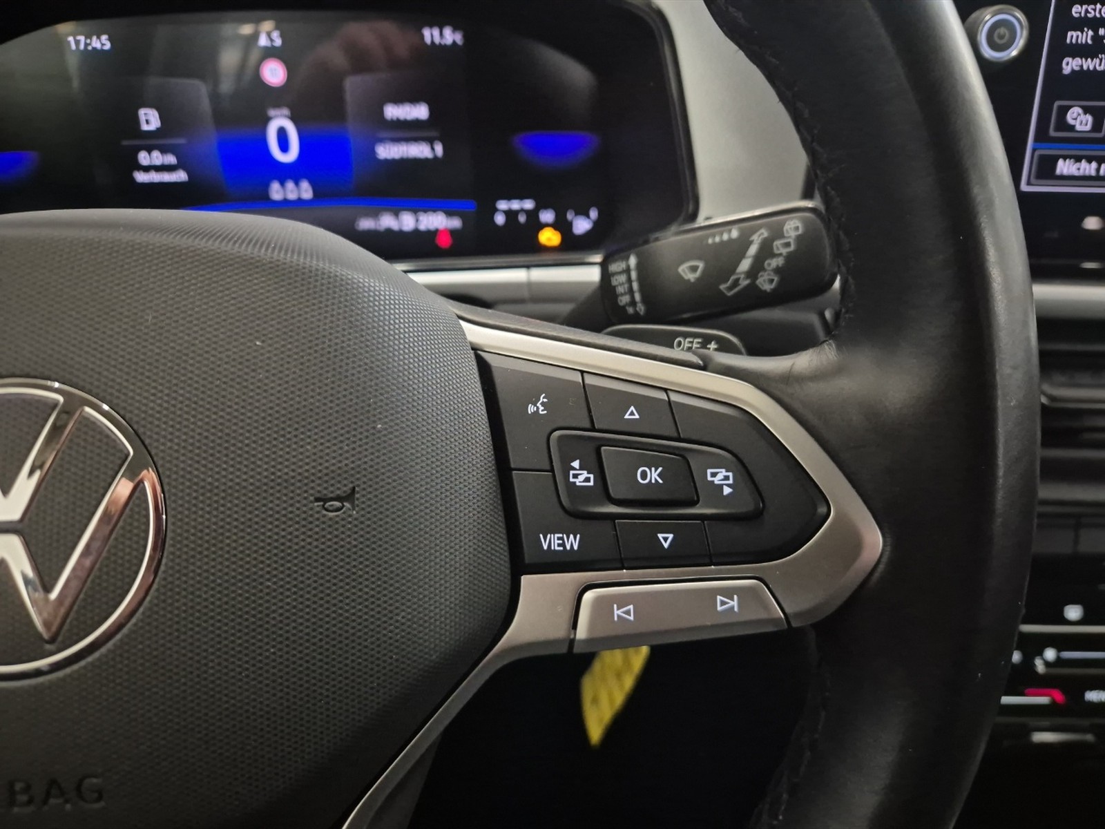 Volkswagen T-Roc 1.5 tsi life dsg - 15