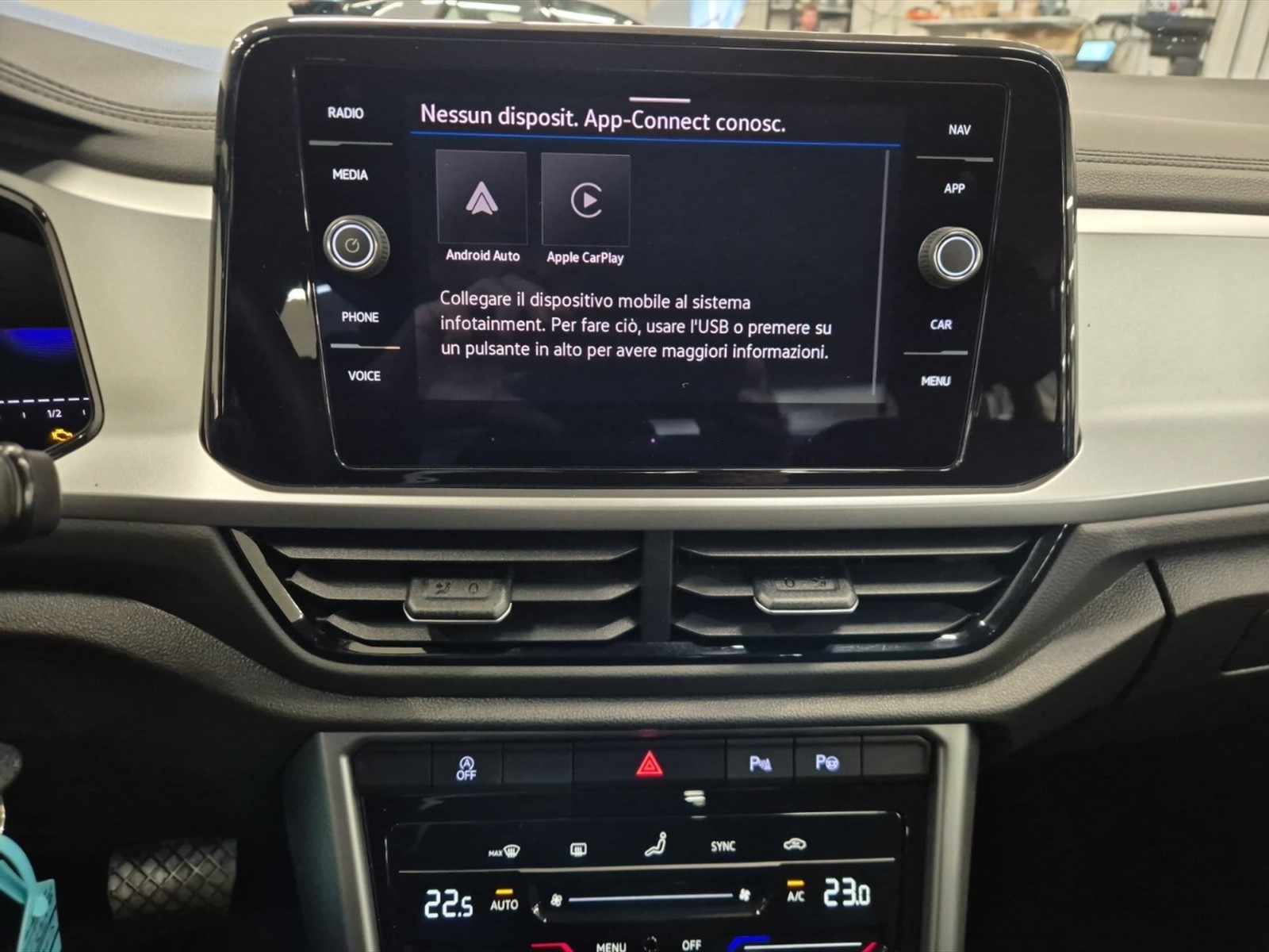 Volkswagen T-Roc 1.5 tsi life dsg - 17