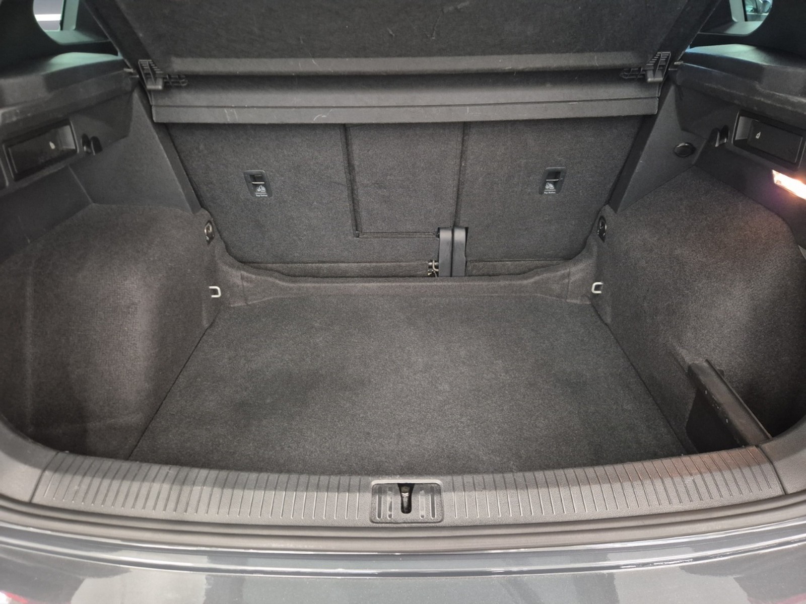 Volkswagen Tiguan 2.0 tdi r-line 4motion 150cv dsg - 12