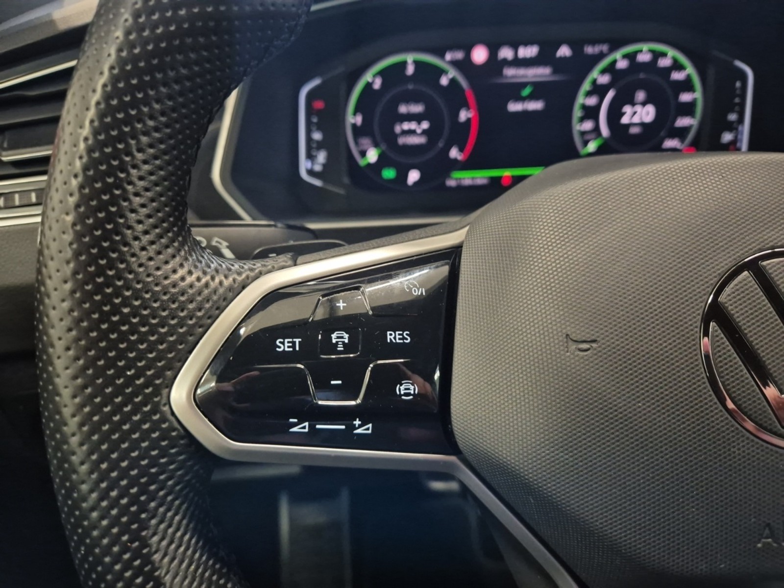 Volkswagen Tiguan 2.0 tdi r-line 4motion 150cv dsg - 14