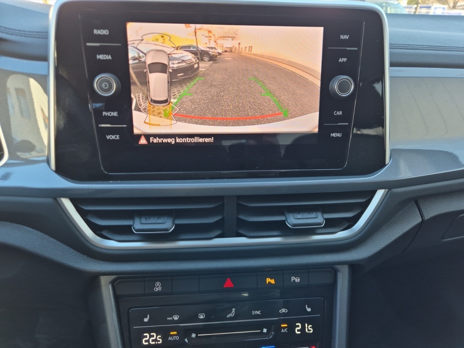 Volkswagen T-Roc 1.5 tsi style dsg - 16