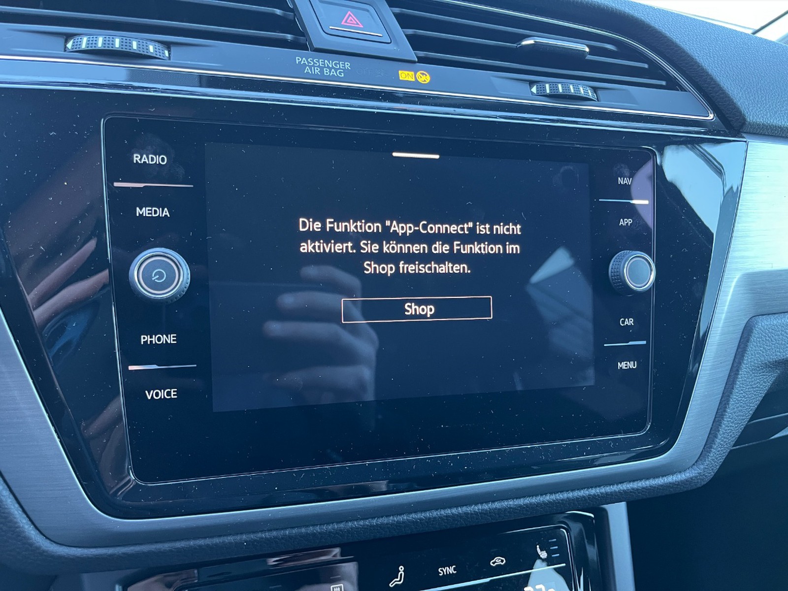 Volkswagen Touran 2.0 tdi business dsg - 17