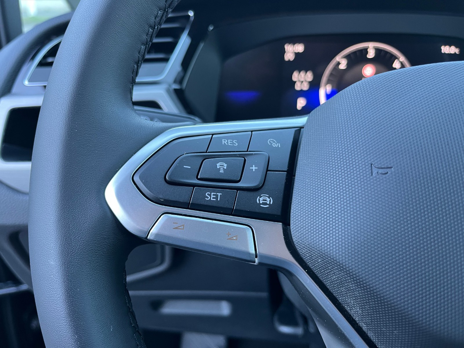 Volkswagen Touran 2.0 tdi business dsg - 19