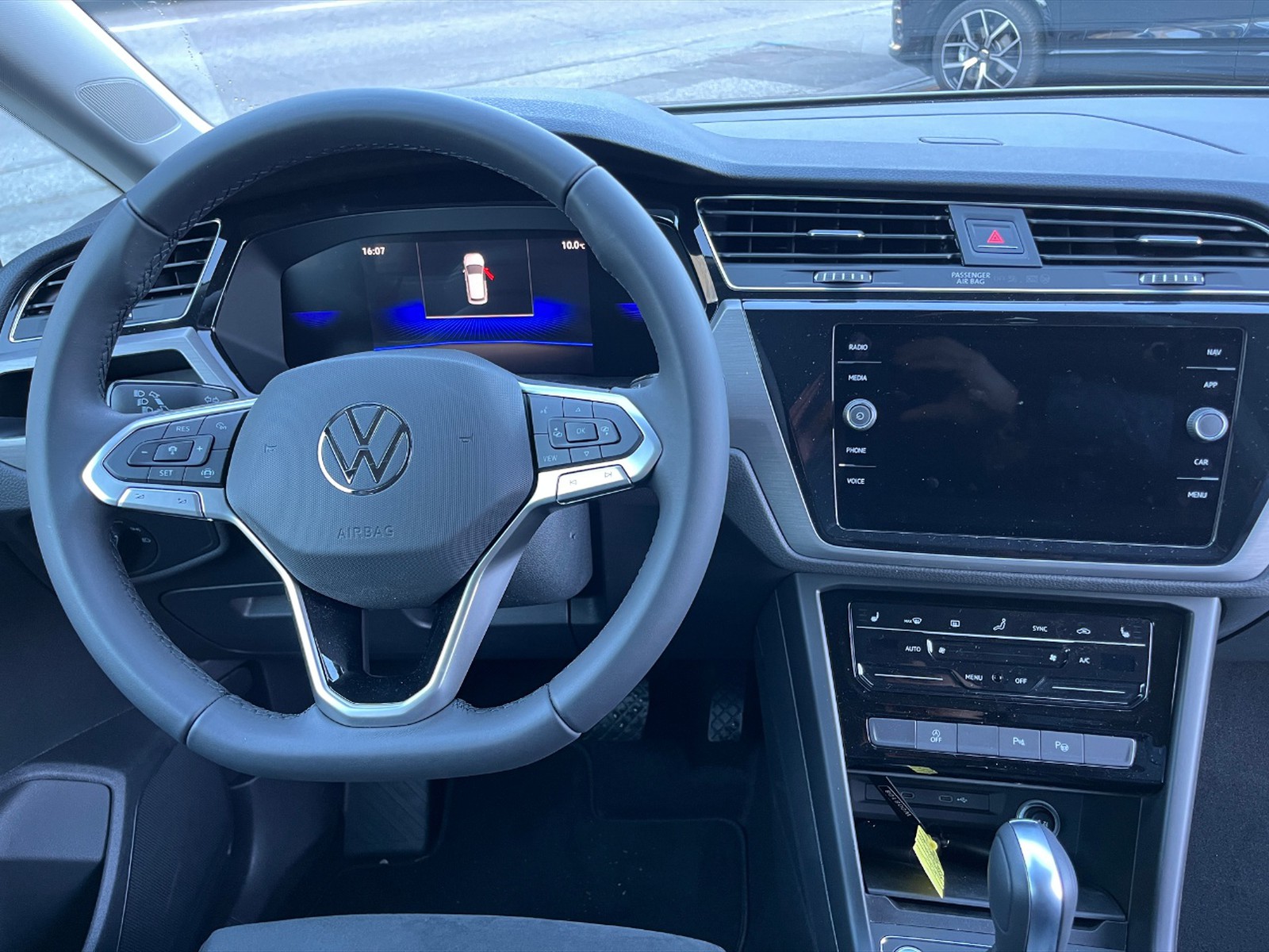 Volkswagen Touran 2.0 tdi business dsg - 8