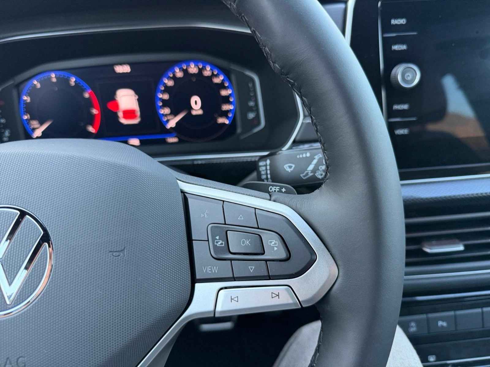 Volkswagen T-Cross 1.0 tsi r-line plus 115cv dsg - 16