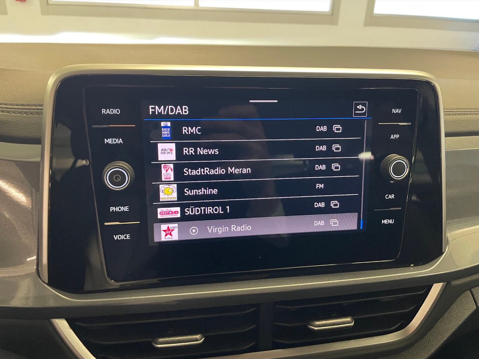 Volkswagen T-Roc 1.5 tsi style dsg - 16