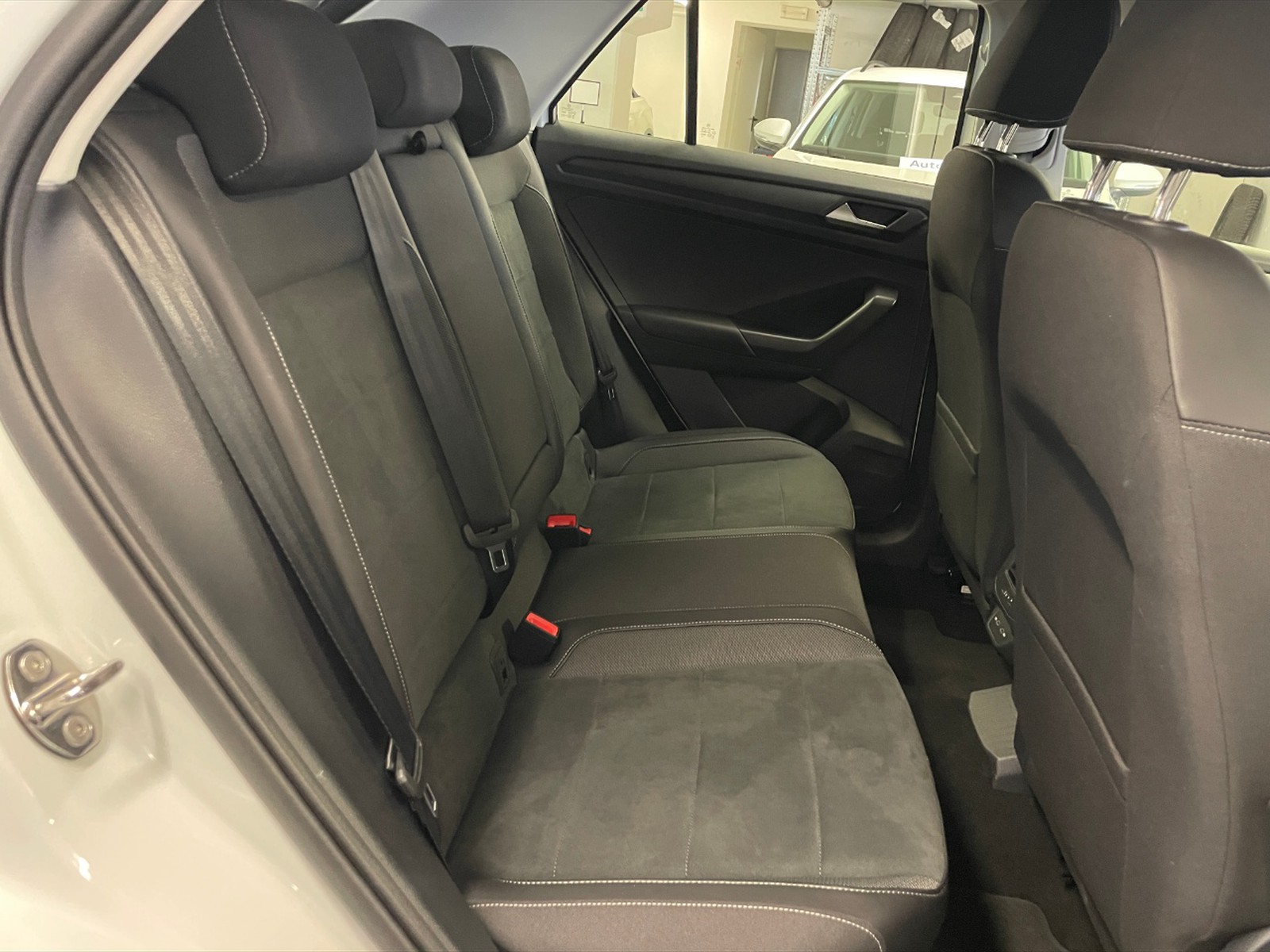 Volkswagen T-Roc 1.5 tsi style dsg - 10