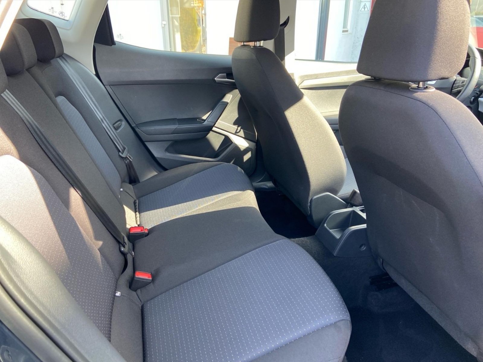 Seat Arona 1.0 ecotsi style 95cv - 9