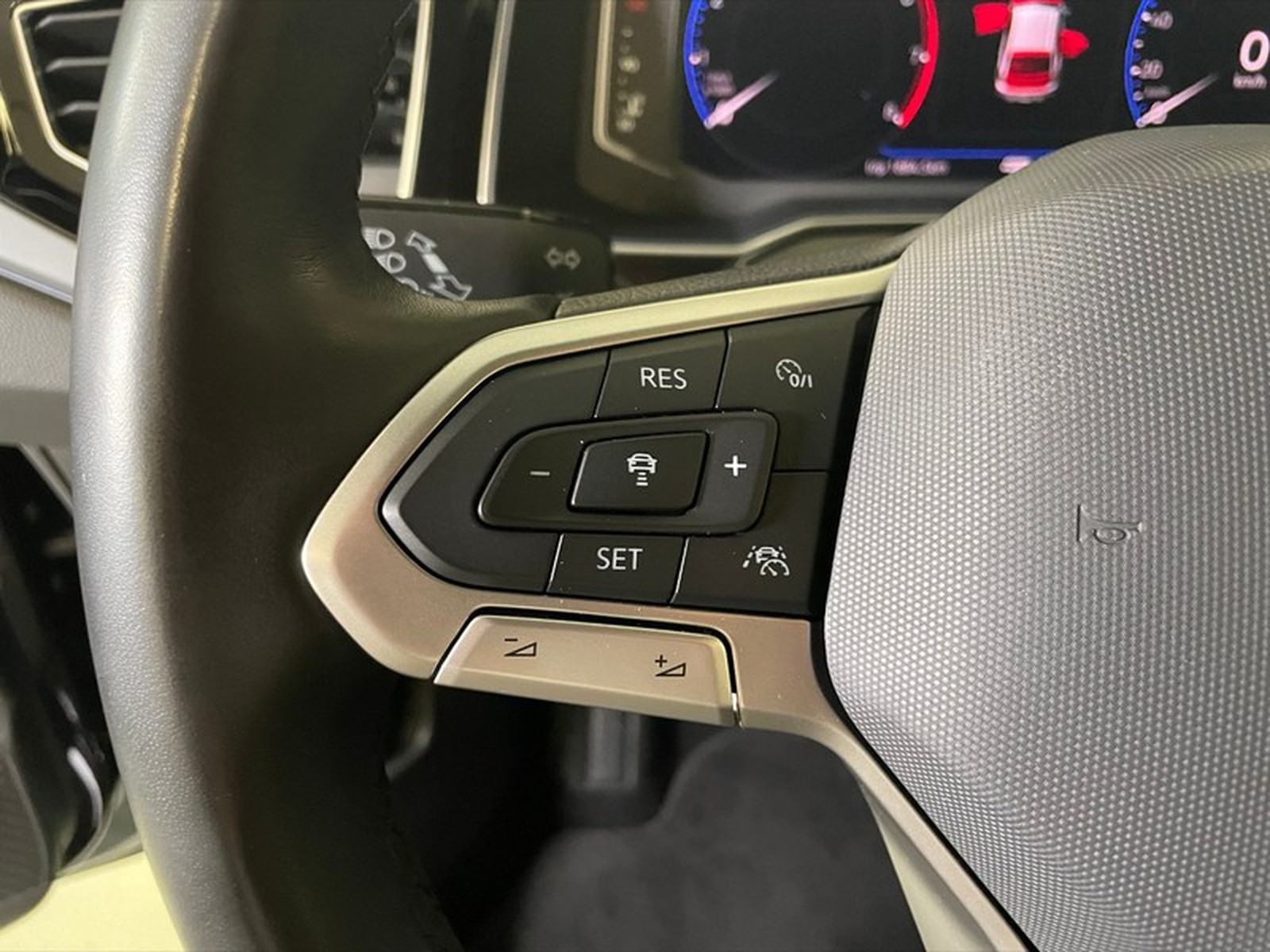 Volkswagen Taigo 1.0 tsi r-line 115cv - 17