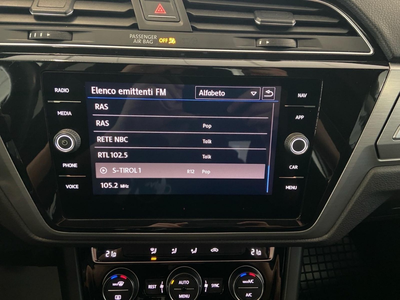 Volkswagen Touran 1.6 tdi comfortline 115cv - 19