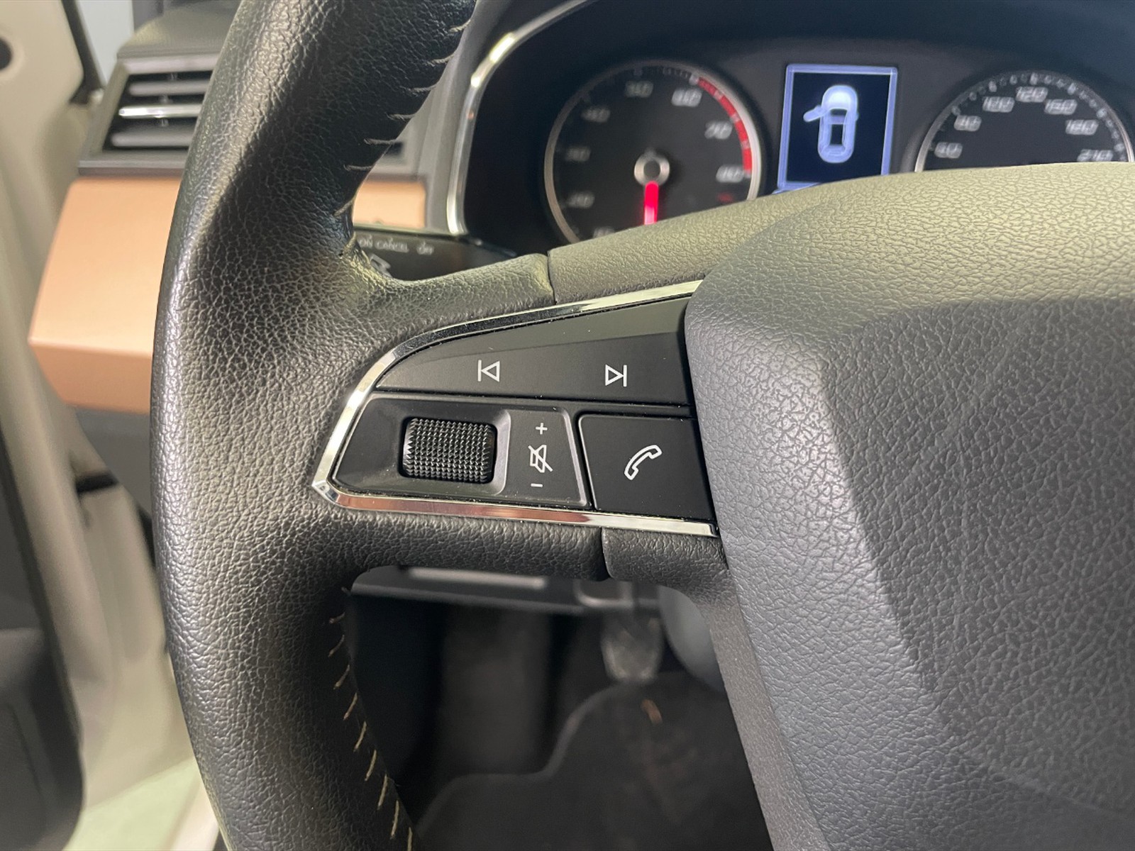 Seat Ibiza 1.0 ecotsi xcellence 95cv - 15