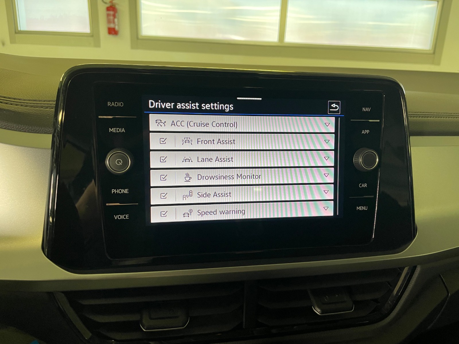 Volkswagen T-Roc 1.5 tsi life dsg - 14