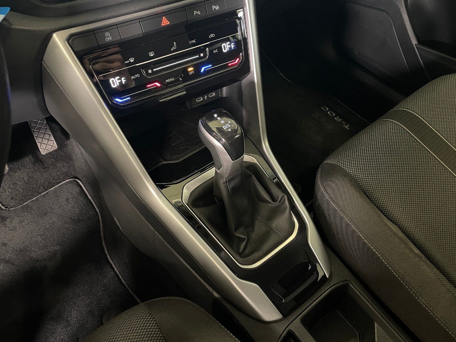 Volkswagen T-Roc 1.5 tsi life dsg - 18