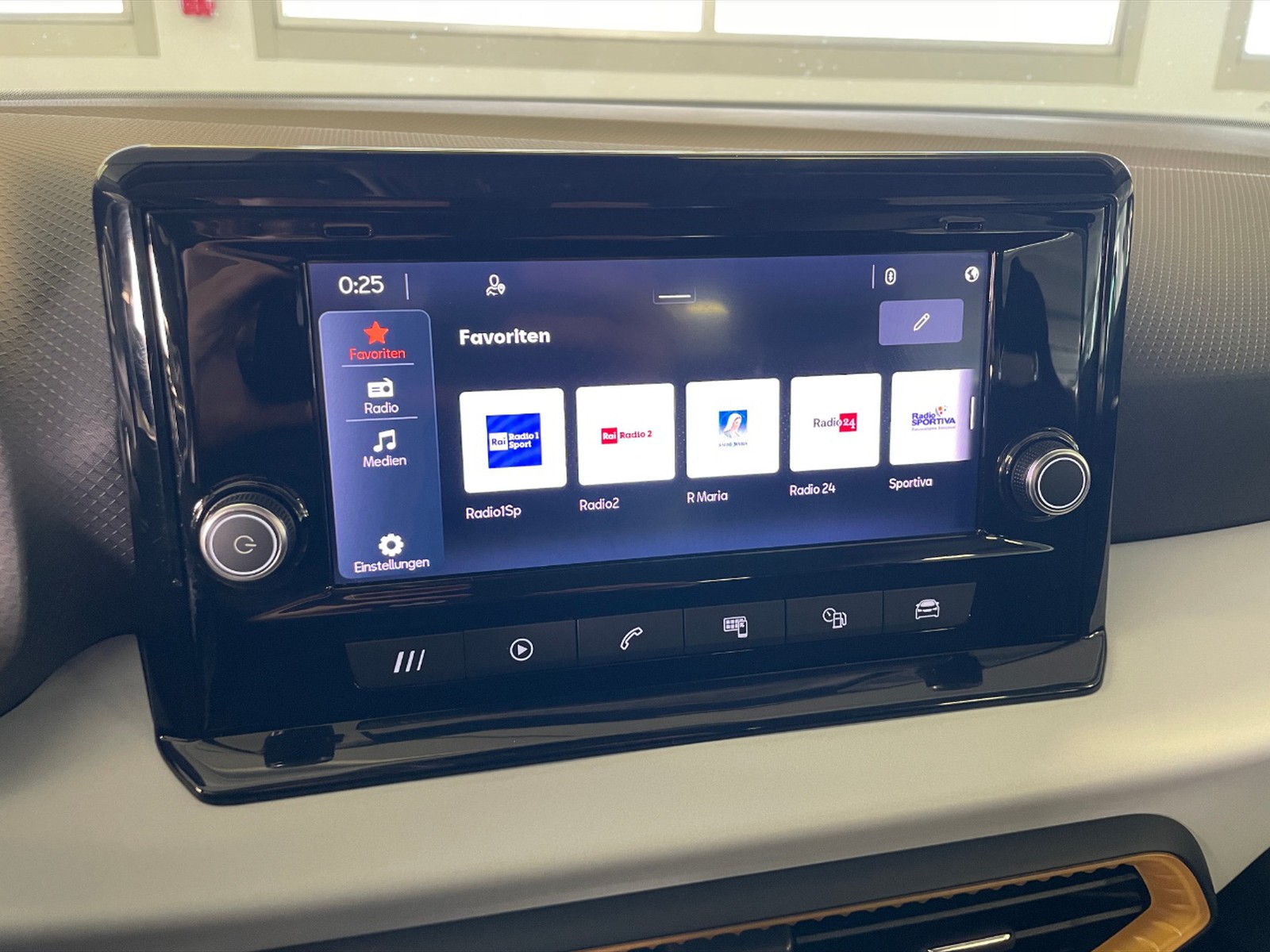 Seat Arona 1.0 ecotsi style 95cv - 13