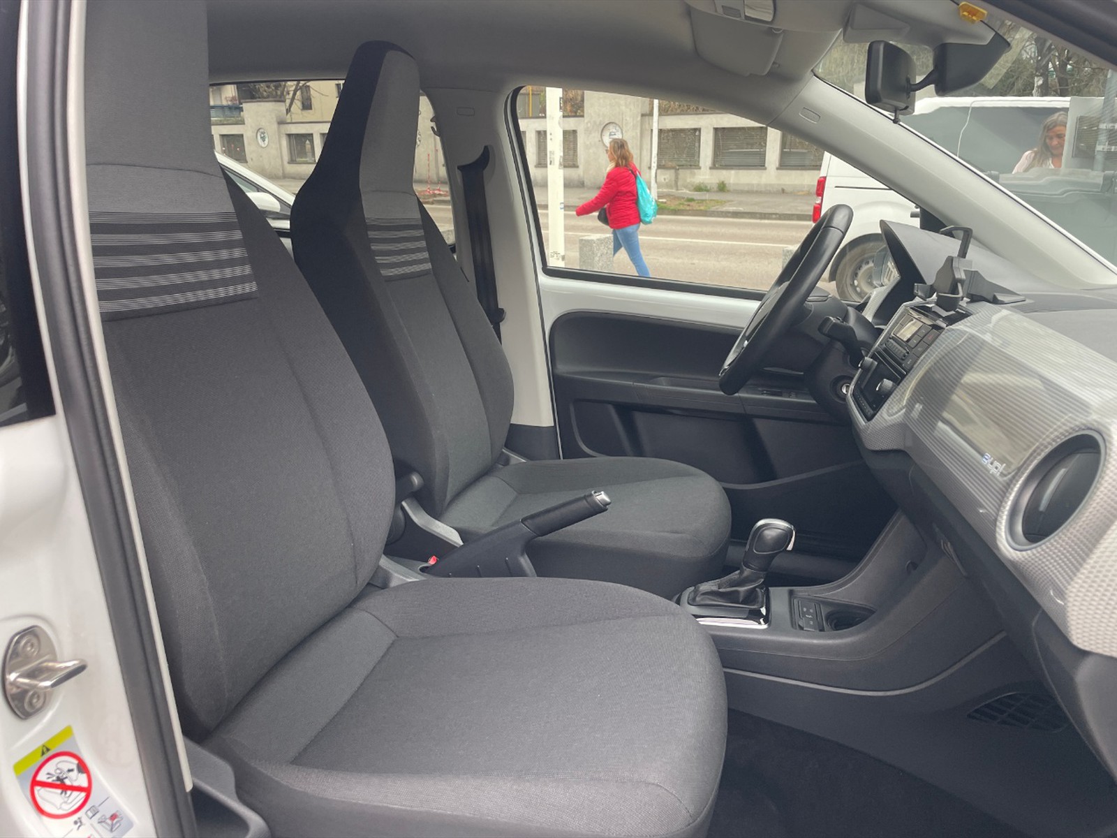 Volkswagen e-up! 5p - 9