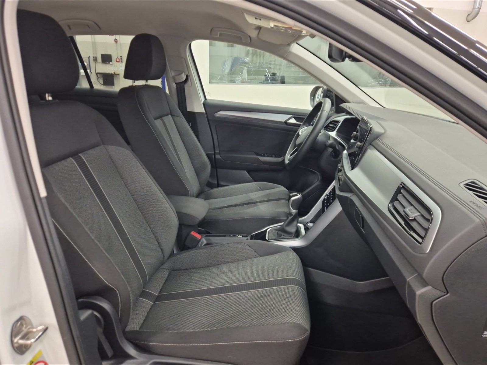 Volkswagen T-Roc 1.0 tsi edition plus 115cv - 9