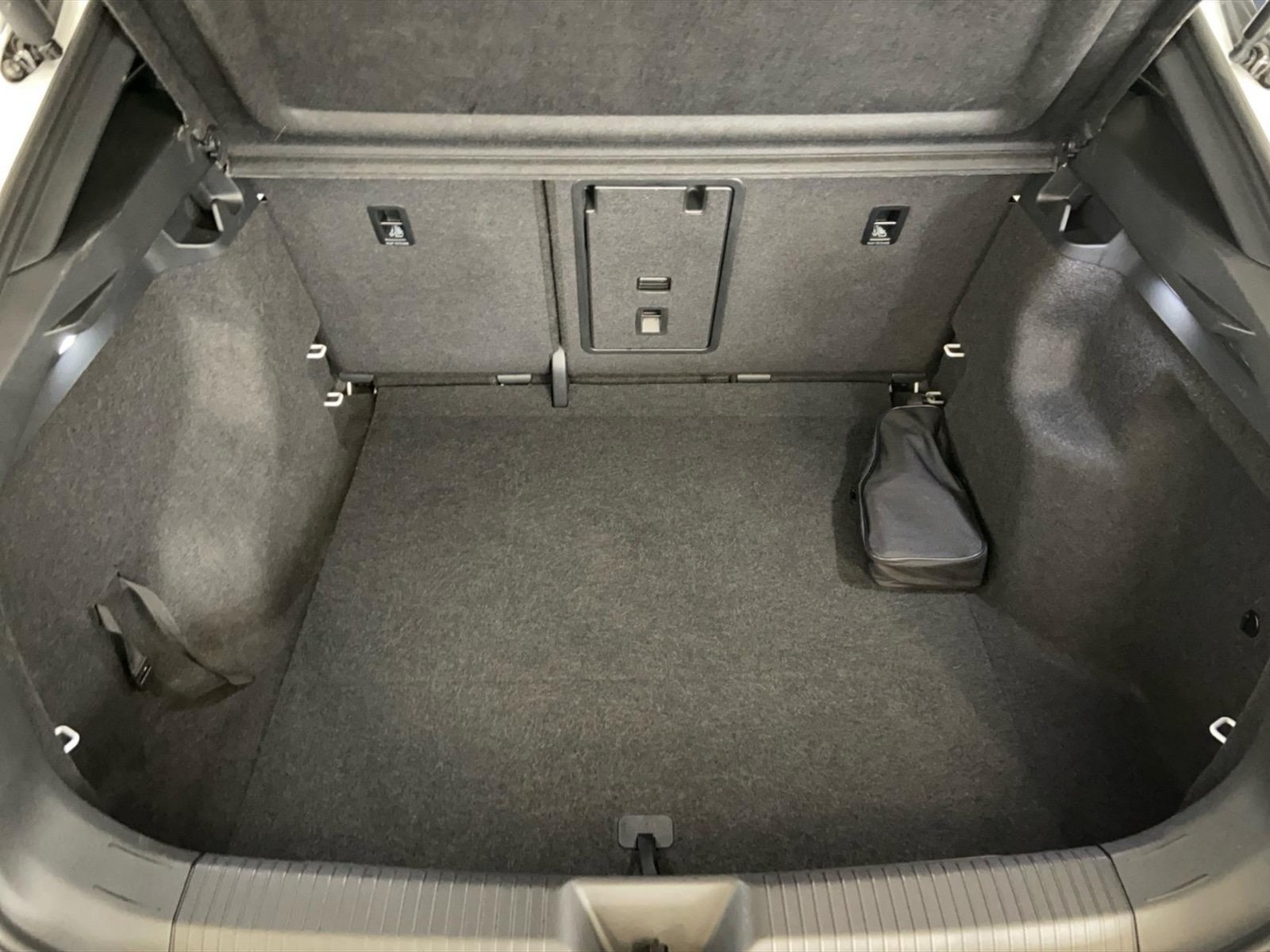 Volkswagen ID.5 77 kwh gtx 4motion 299cv - 12