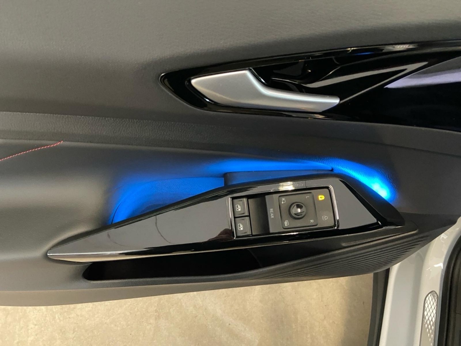 Volkswagen ID.5 77 kwh gtx 4motion 299cv - 13