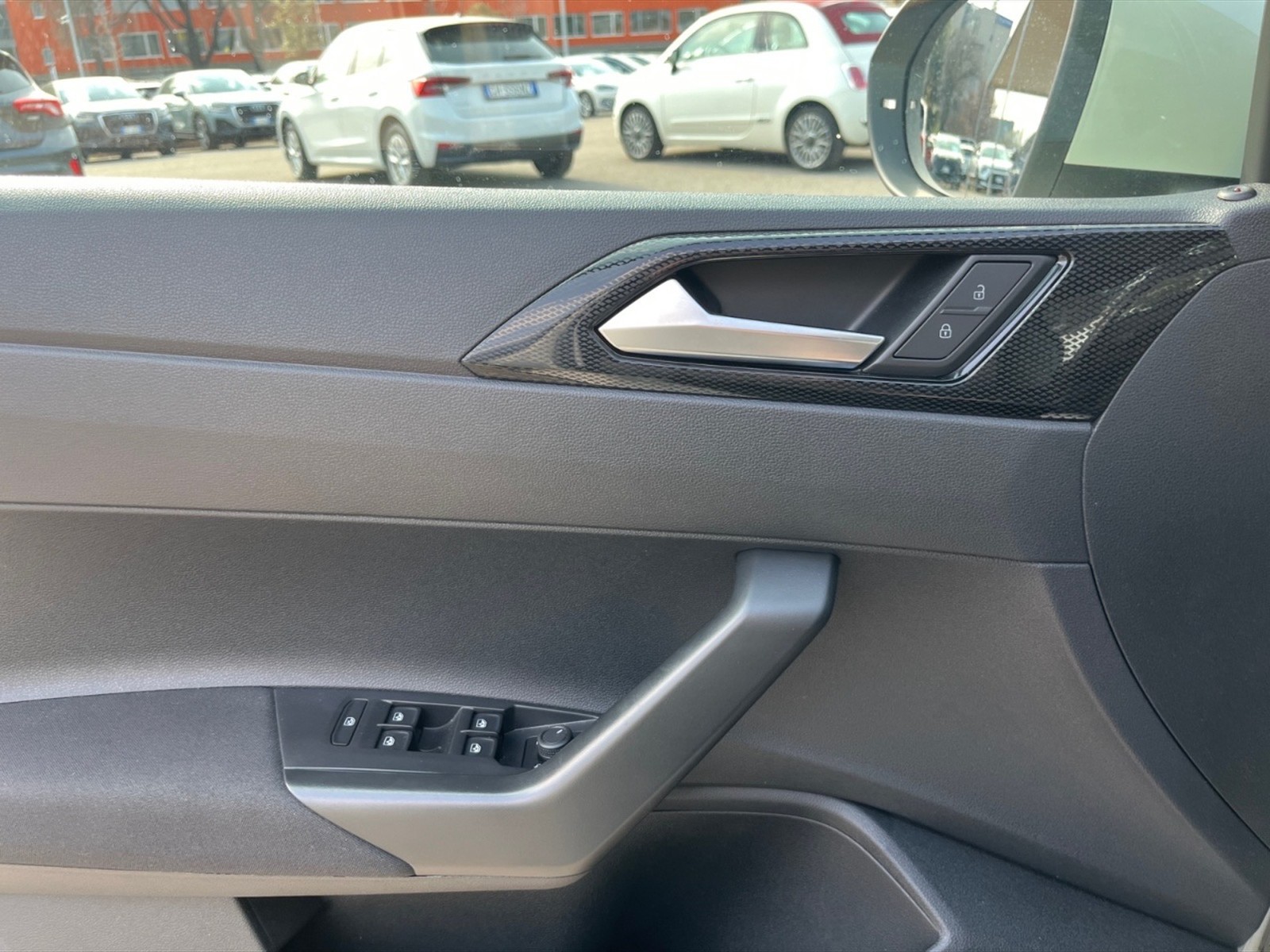 Volkswagen Taigo 1.0 tsi life 110cv - 24