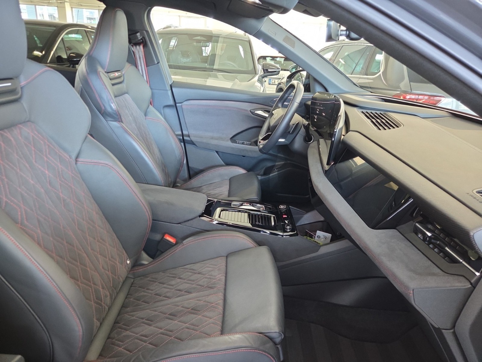 Audi Q6 e-tron e-tron edition one grey quattro 387cv - 8