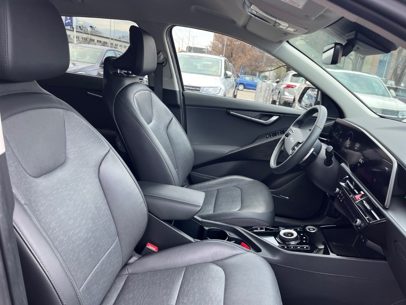 Kia Niro 1.6 gdi hev evolution premium pack dct6 - 8