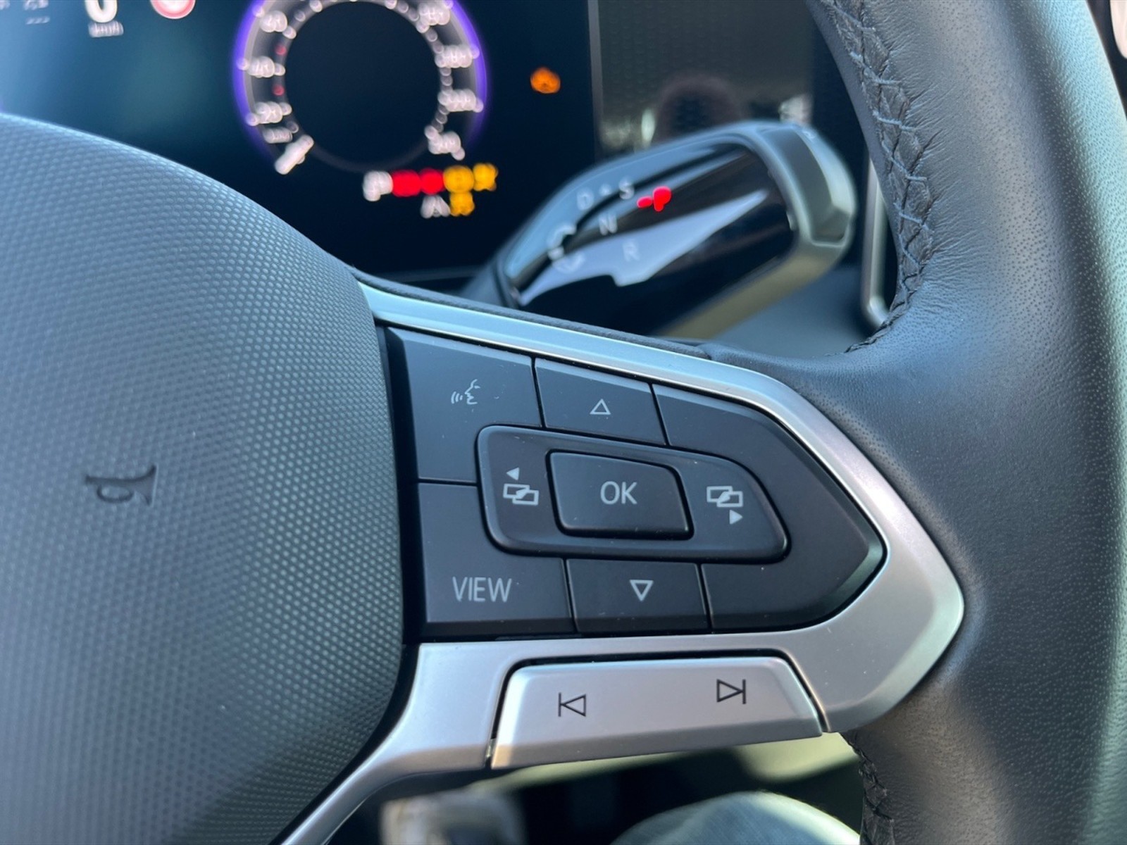 Volkswagen Tiguan 2.0 tdi life 150cv dsg - 14