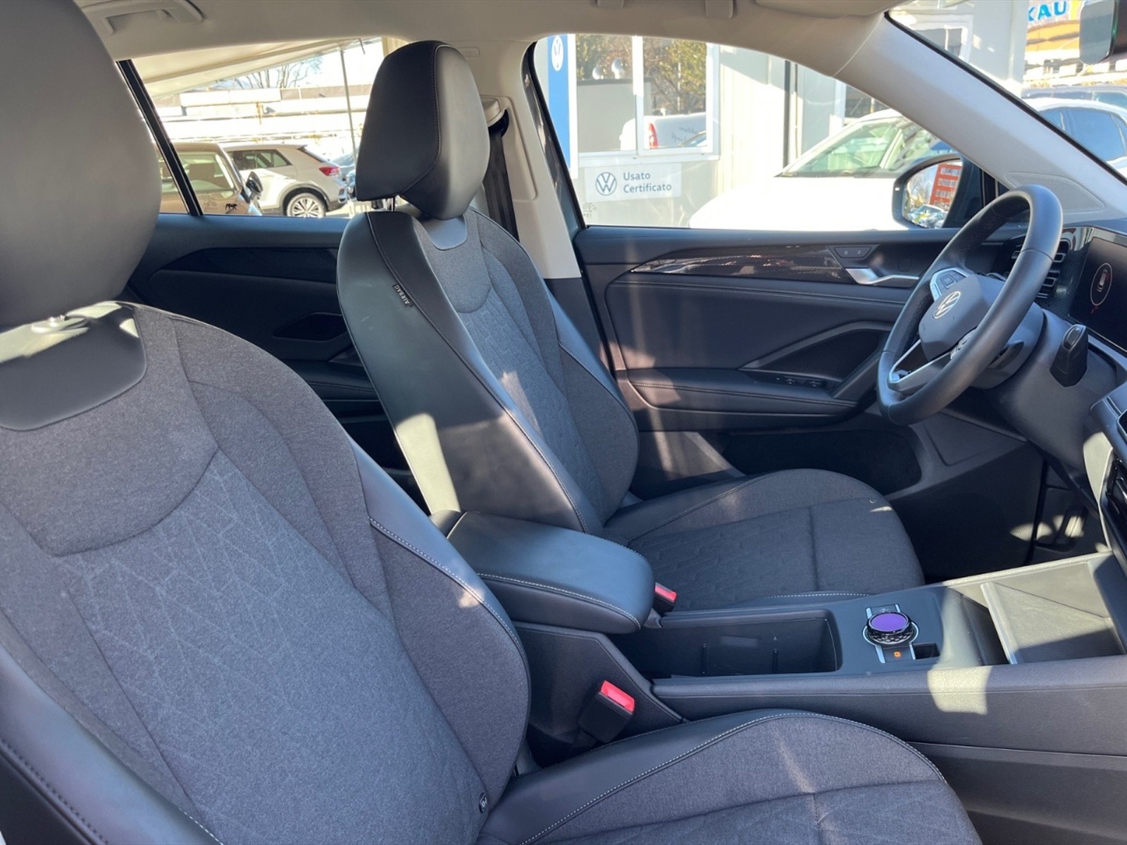 Volkswagen Tiguan 2.0 tdi life 150cv dsg - 9